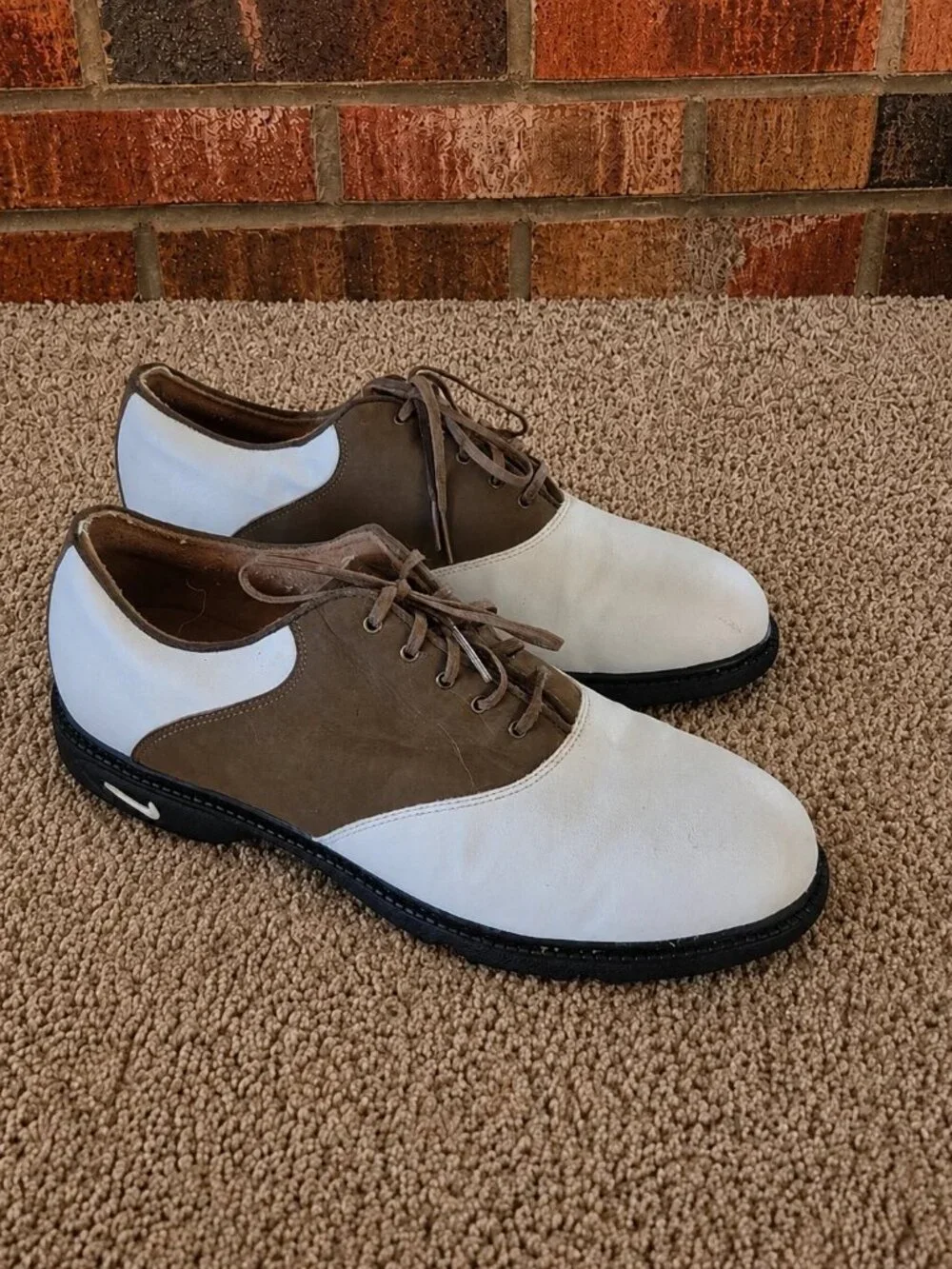 Nike Air Women's 8.5 Golf Shoes Cleats White Brown Saddle Leather